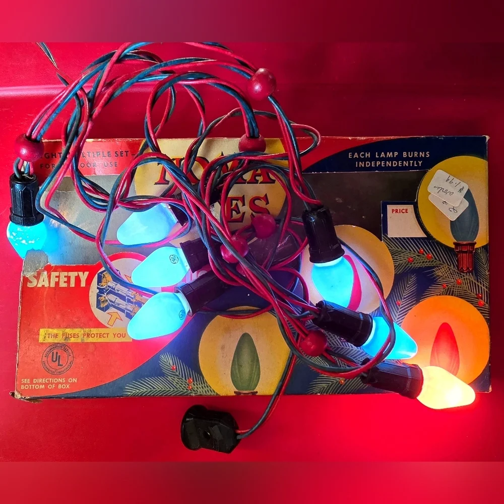 Vintage Noma Christmas Lights 7 Bulb Strand with Box C7